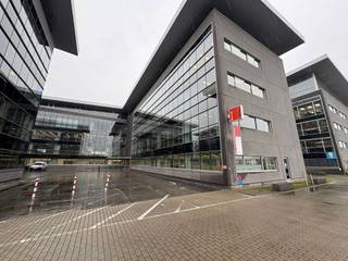 Kantoor 575m² op de 3de verdieping te huur in het Axxes Business Park, de kantoren zijn verdeeld over 7 gebouwen en een business center. De site...