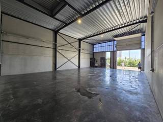 Unité de PME nouvellement construite à louer ! L'unité a une superficie de 182m² et est située dans le KMO Business Park Bornem, à proximité de...