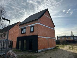 Deze nieuwbouw half open bebouwing, bevindt zich in het doodlopende gedeelte van de verkaveling "Pompoenstraat" in Wiekevorst, ideaal voor wie...