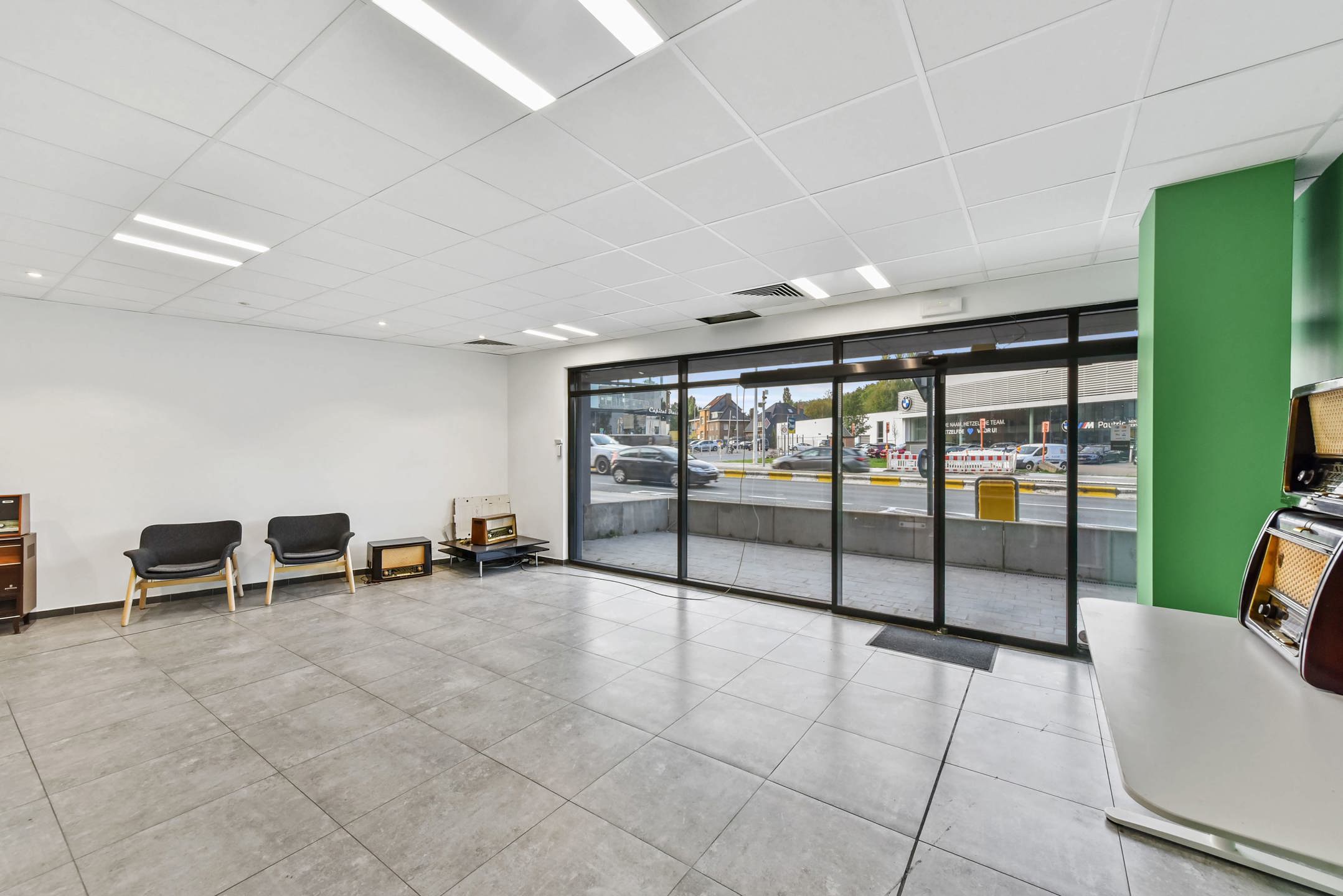 Handelsruimte van 250 m² met uitstekende zichtbaarheid - foto 2