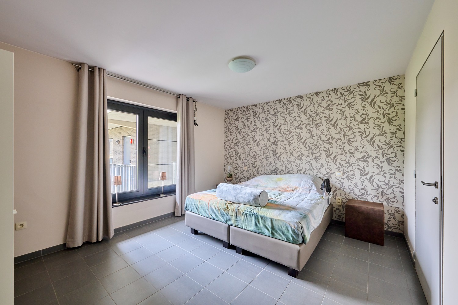 Senioren appartement gelegen op de eerste verdieping met zongericht terras en fijn uitzicht op het stadsplein - foto 4