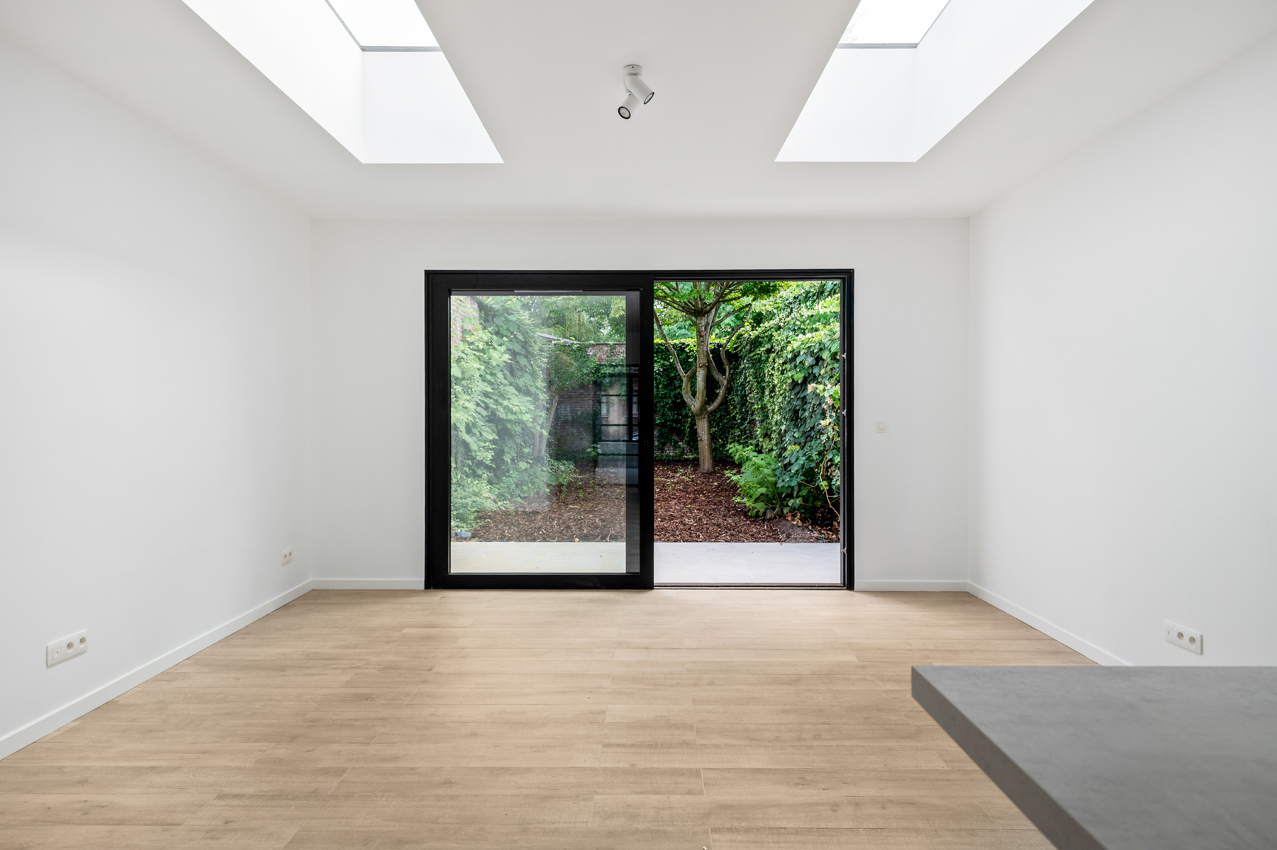Gerenoveerde woning met 3 slp's, tuin en fietsenberging - foto 4