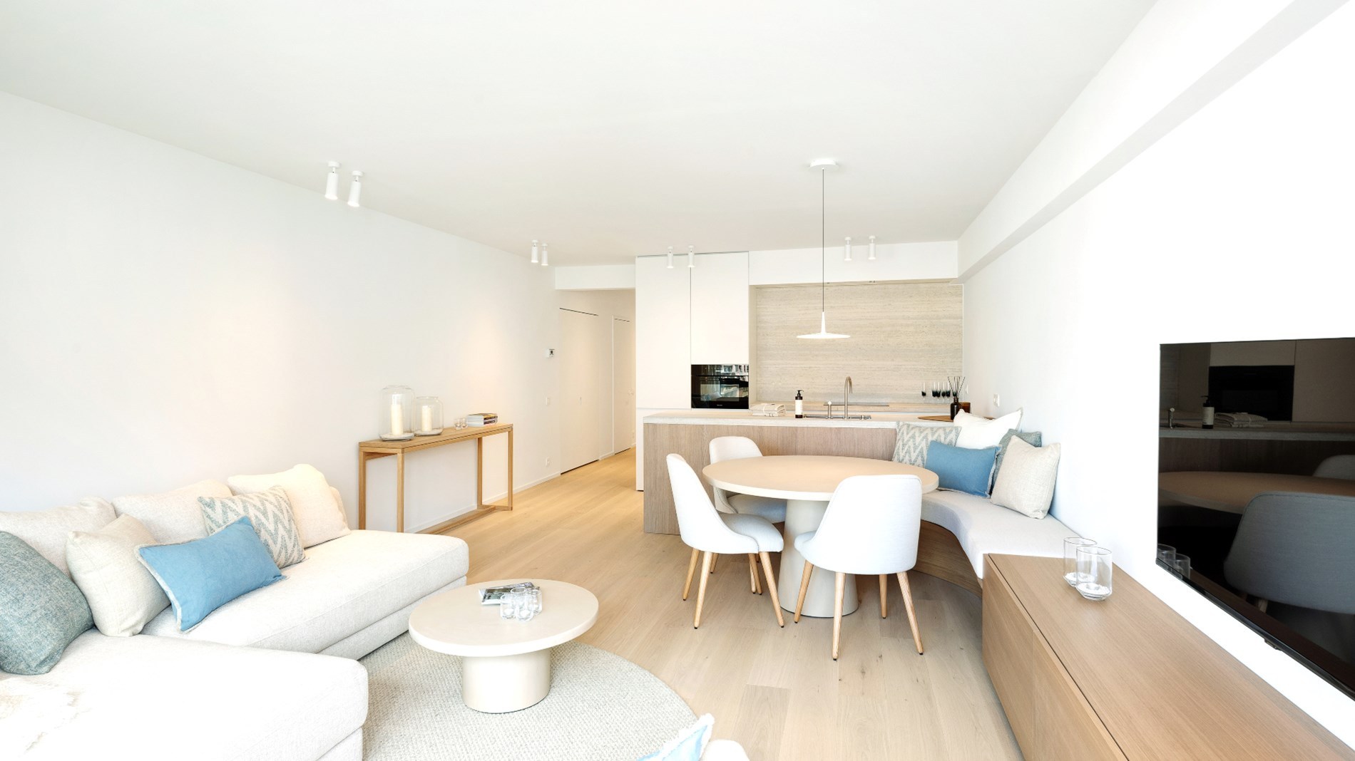 Gerenoveerd appartement met 3 slpks. in centrum - foto 4