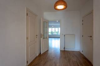 Dit gezellige en instapklare appartement is centraal gelegen, op wandelafstand van het centrum van Stabroek, winkels, openbaar vervoer en scholen...