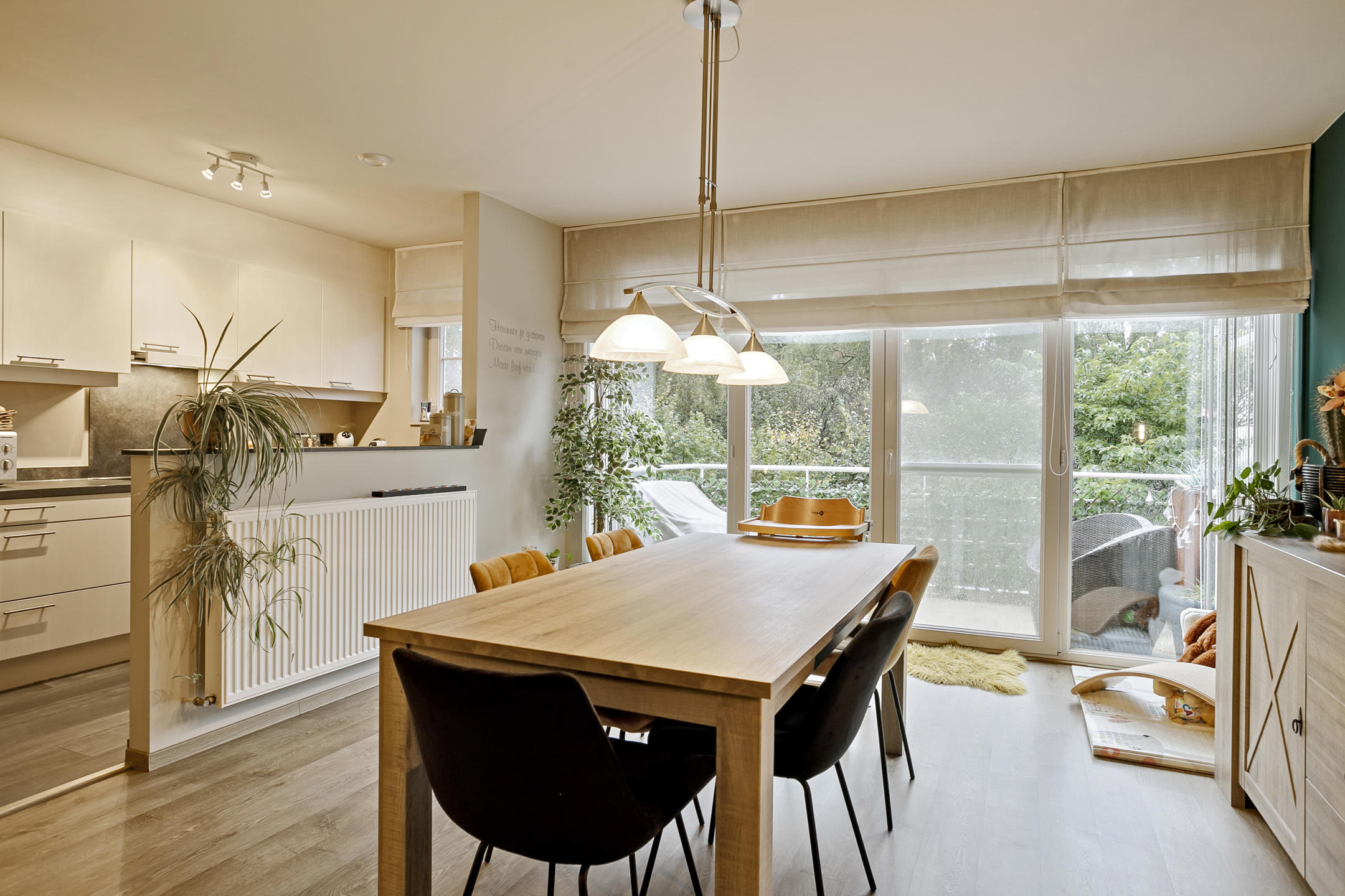 Prachtig appartement van 2008 met ruime staanplaats. - foto 4