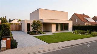 <p>Te koop: moderne en energiezuinige nieuwbouwvilla in Marke<br /><br />In het groene en gegeerde Marke bevindt zich deze kwalitatieve nieuwbouwvilla, waar luxe, ruimte en energiezuinig wonen centraal staan.<br /><br />Indeling: inkom met vestiaire, grote bureauruimte, toilet, de royale lichtrijke leefruimte met open keuken vormt het hart van de woning, waar grote raampartijen zorgen voor een overvloed aan natuurlijk licht en een prachtig zicht op de tuin, bijkeuken/wasplaats, 4 slaapkamers en twee moderne badkamers, ideaal voor gezinnen of wie ruimte en privacy belangrijk vindt.<br /><br />Buiten is er een overdekte carport en werd reeds een voorziening voor een zwembad voorzien.<br /><br />Een extra troef is de mogelijkheid om de woning naar eigen smaak af te werken, waarbij je zelf de materialen kan kiezen en zo jouw droomwoning realiseert.<br /><br />Voor wie is dit ideaal?<br />Ideaal voor gezinnen of ruimtezoekers die op zoek zijn naar een energiezuinige nieuwbouwwoning in een rustige en groene omgeving.<br /><br />Te koop via Immo Beguin, jouw vastgoedexpert sinds 2009, met kantoren in Ronse, Waregem, Kortrijk, Deinze, Doornik en Lessines.<br />Meer info of bezoek aanvragen via: feline@immobeguin.be</p>