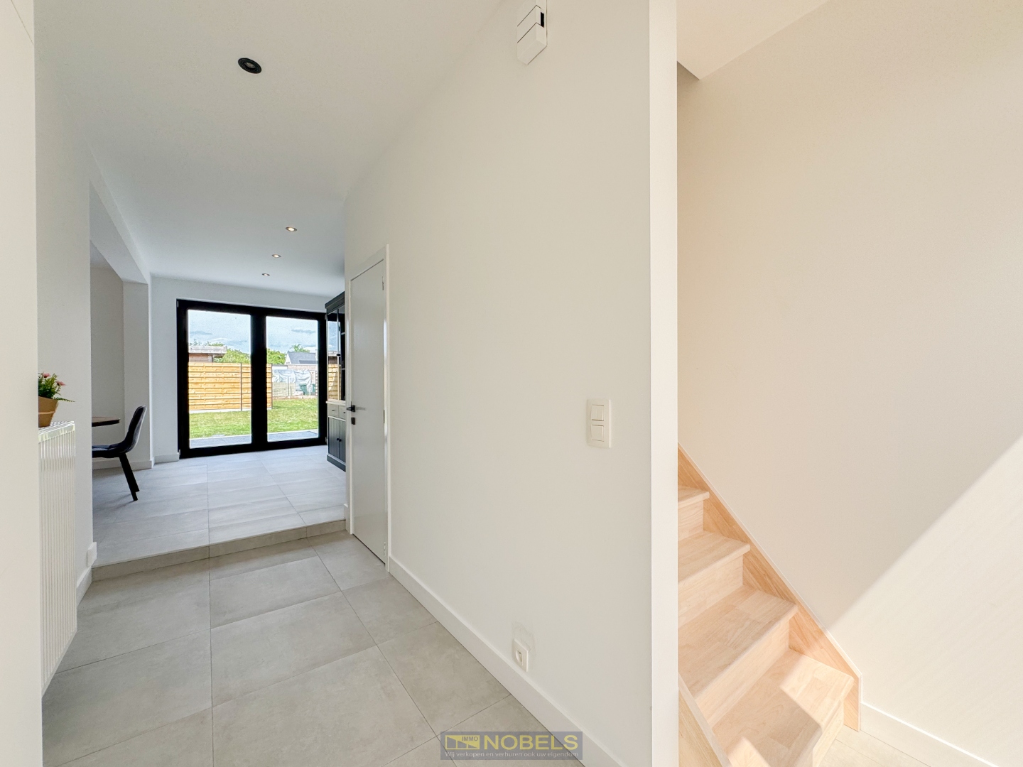 Te koop, compleet gerenoveerde gezinswoning met 4 slaapkamers en tuin te Kruisem - foto 4
