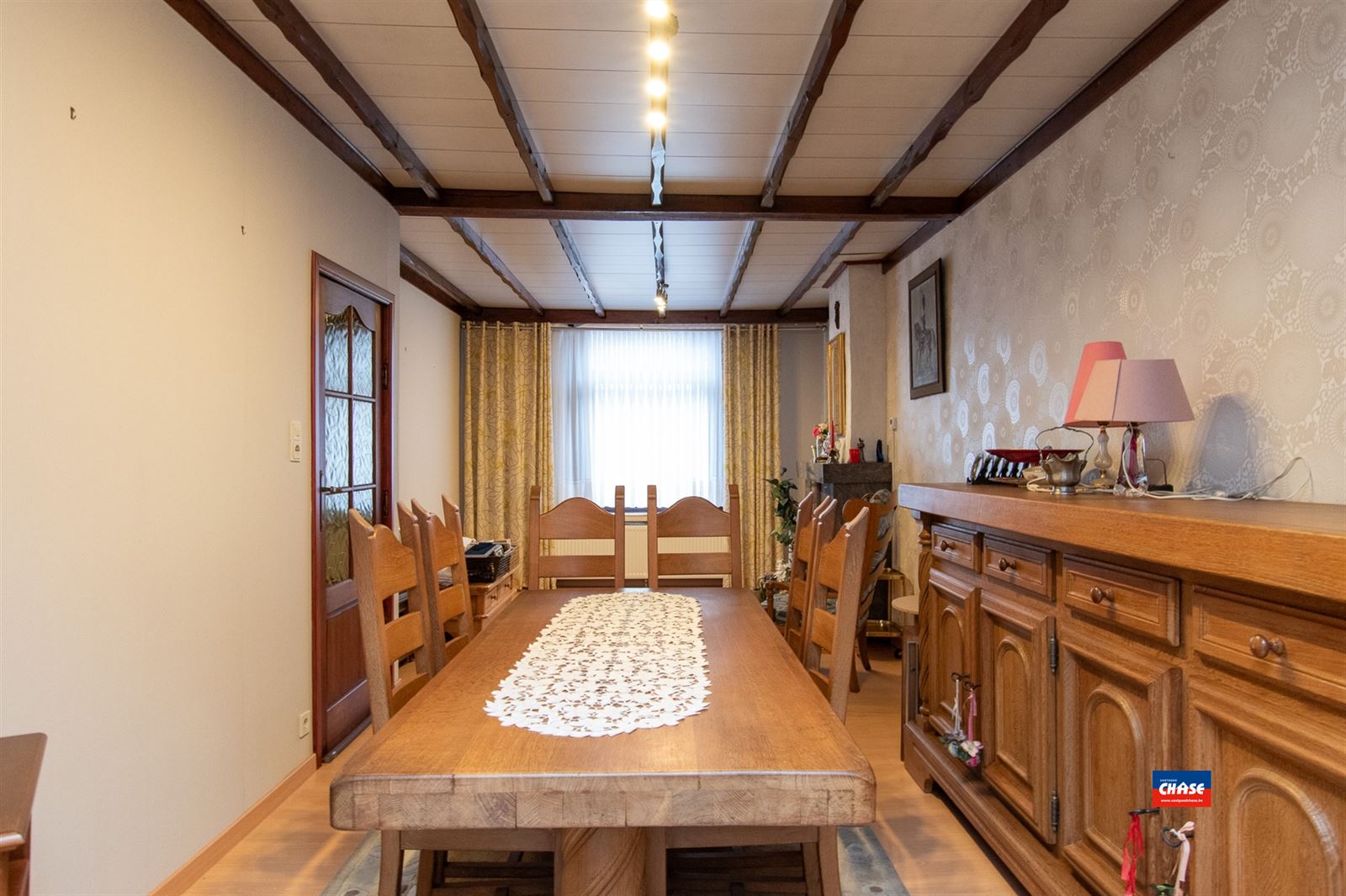 Op te frissen rijwoning met 4 slaapkamers op een rustige locatie - foto 3