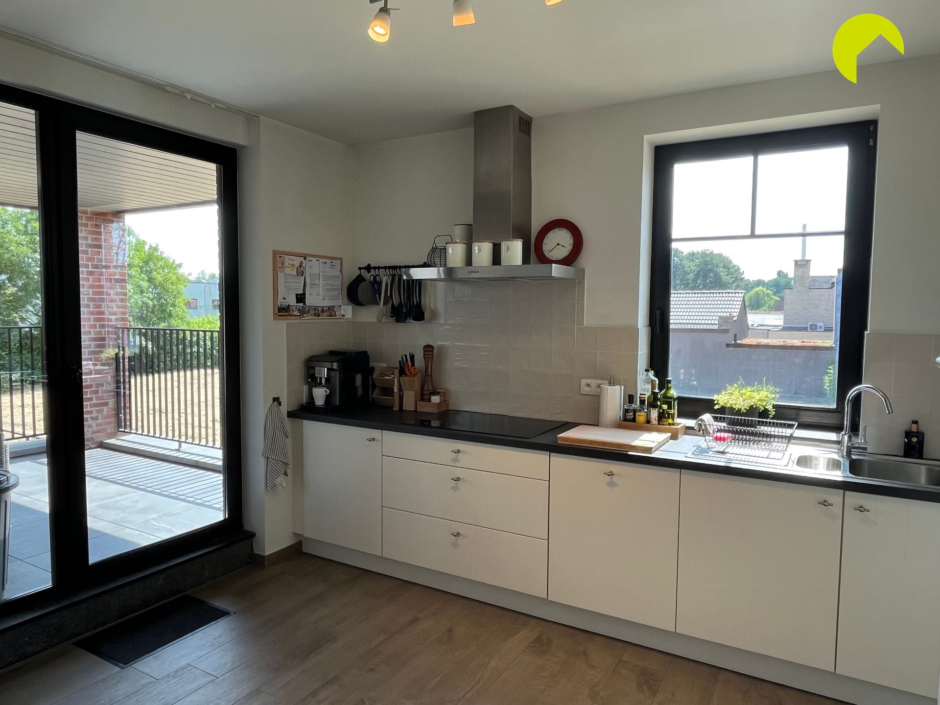 Recent en modern appartement met 2 slaapkamers en veel lichtinval! - foto 4