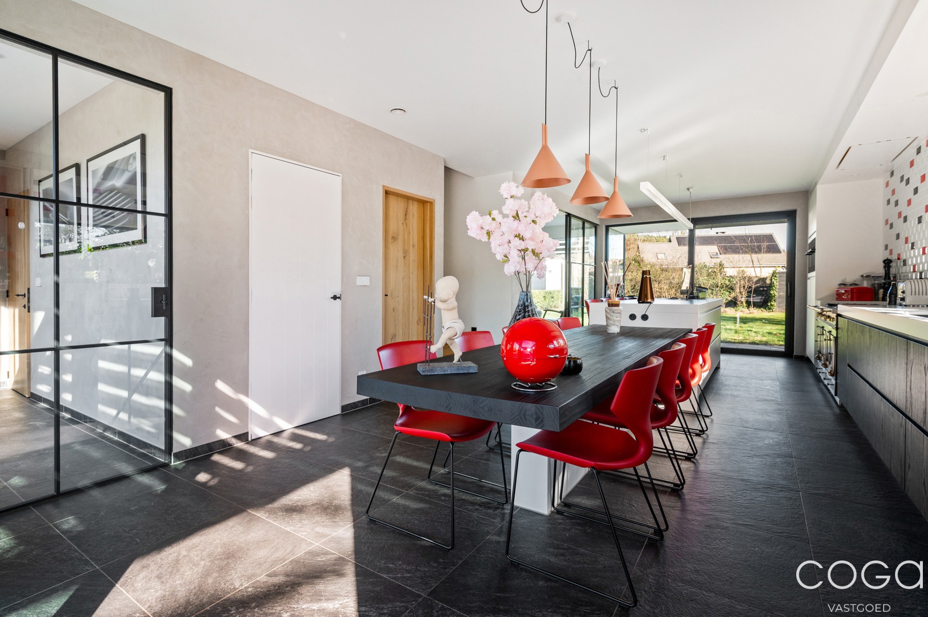 Jonge moderne villa op 1.217m² in landelijke omgeving. - foto 4