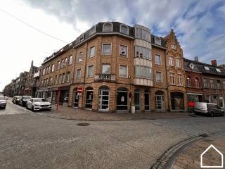 Dit lichtrijke appartement met twee slaapkamers bevindt zich in het bruisende centrum van Ieper en is gelegen op de tweede verdieping van...
