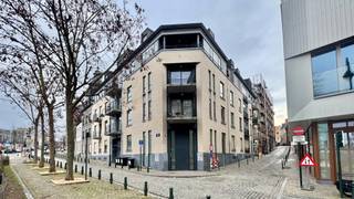 Prachtig, instapklaar appartement op topligging nabij het station Bruxelles-Chapelle en de Zavel, met mooie lichtinval en een aangename indeling.Het...