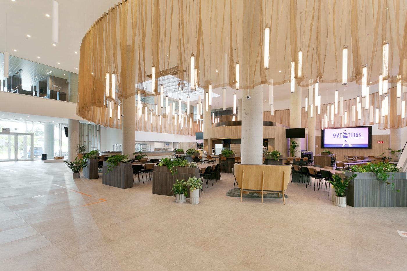 2,714 m² ready-to-use offices near Gent-Sint-Pieters station - photo 3