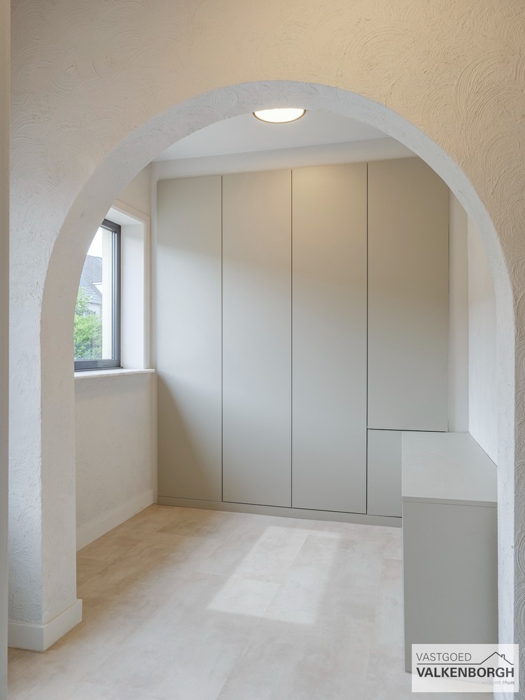 Gerenoveerde gezinswoning met 3 slaapkamers - foto 2