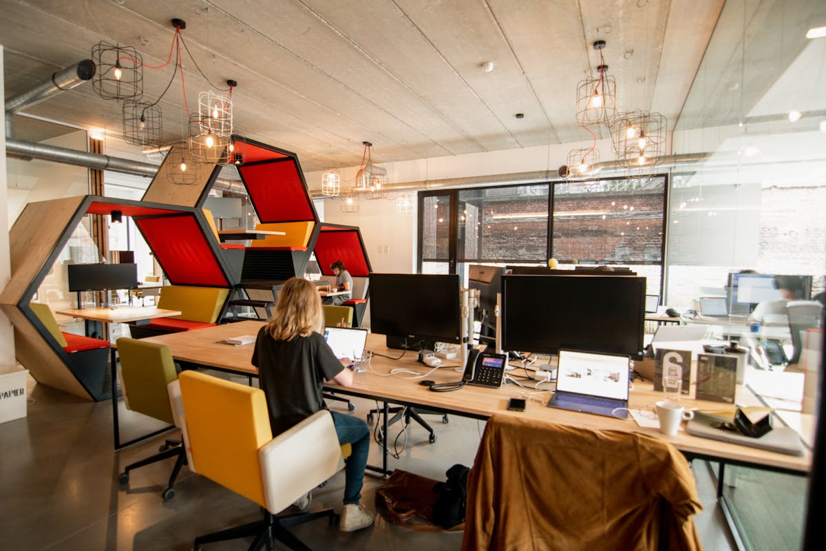 Office building (552 m²) for rent at a prime location in Ghent Dampoort - photo 3