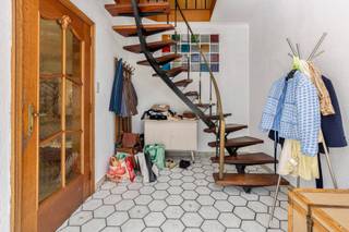 Bent U op zoek naar een charmante te moderniseren woning met inpandige garage vlakbij het dorpshart "De Dries" in Opdorp/Buggenhout? Dan is...