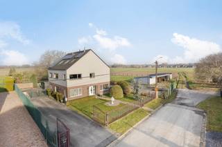 Uitzonderlijk ruime en vrijstaande woning met tal van mogelijkheden in het rustige Mollem. In een doodlopende straat in het charmante Mollem vindt...