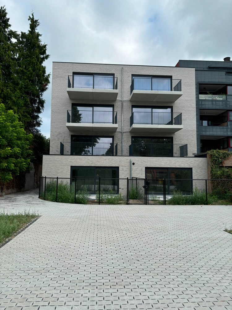 Leuk gelijkvloers appartement met 1 slaapkamer en tuintje ! - foto 2