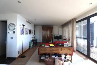 Bent u op zoek naar een ruim én recent appartement met twee slaapkamers, ruim terras met een prachtig uitzicht over de Schelde, een...