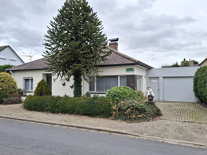 GEZELLIGE BUNGALOW MET 3 SLAAPKAMERS - foto 1