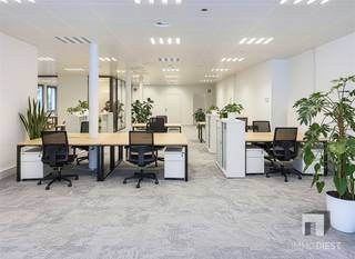 Welkom in deze commerciële ruimte gelegen in het hart van Diest! Dit moderne pand biedt u een fantastische kans om uw ondernemersdromen waar te...