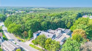 Wonen op toplocatie in Kasterlee, met alle comfort én een uitzonderlijk groen uitzicht? Dit hoogwaardig afgewerkte penthouse (192m²)op de...