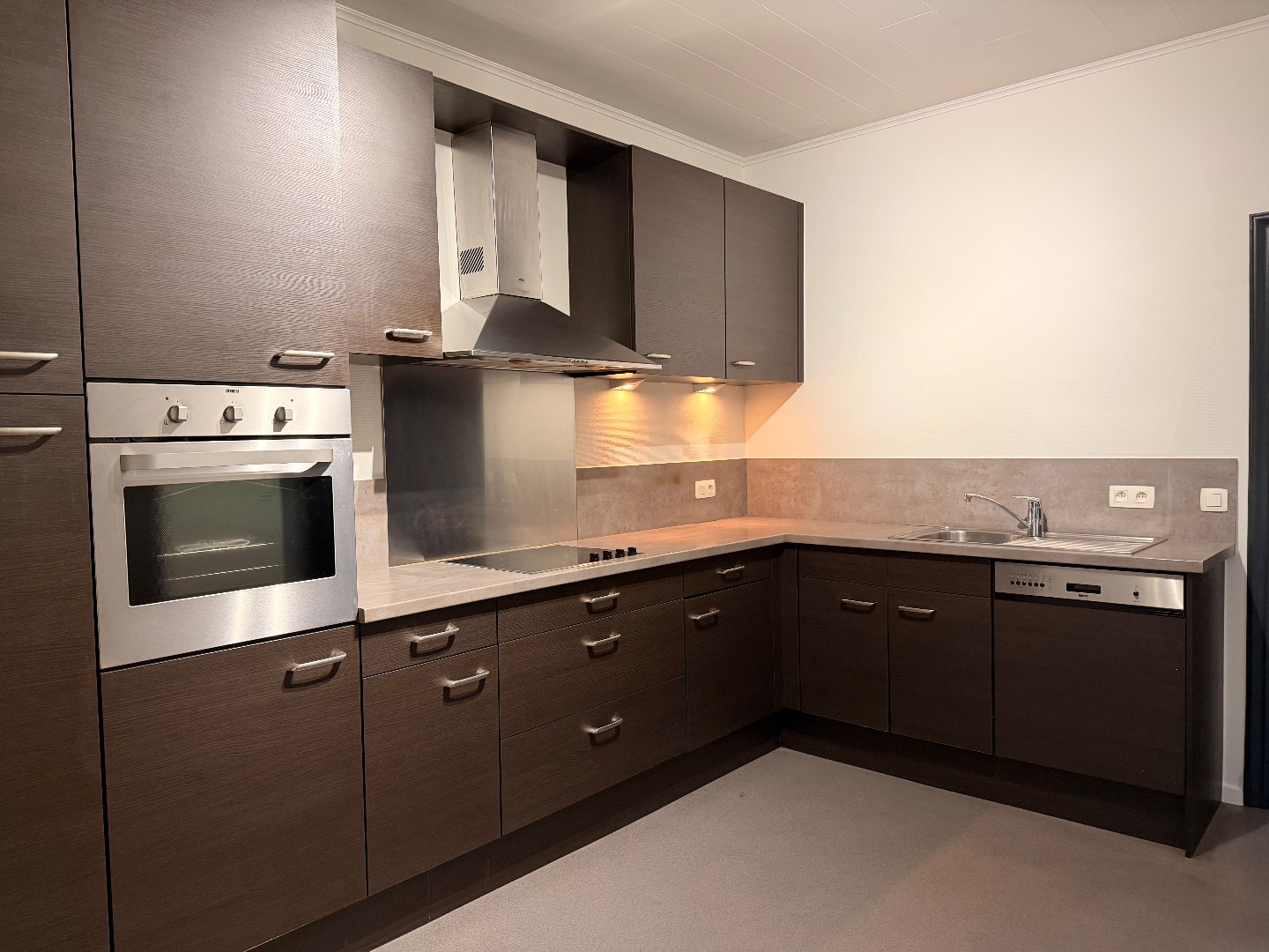 Verzorgd gelijkvloers appartement met tuin - foto 5