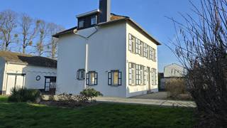 Prachtige, ruime villa met grote tuin te huur in Everberg Bent u op zoek naar een ruime, karaktervolle woning op een rustige en strategische...