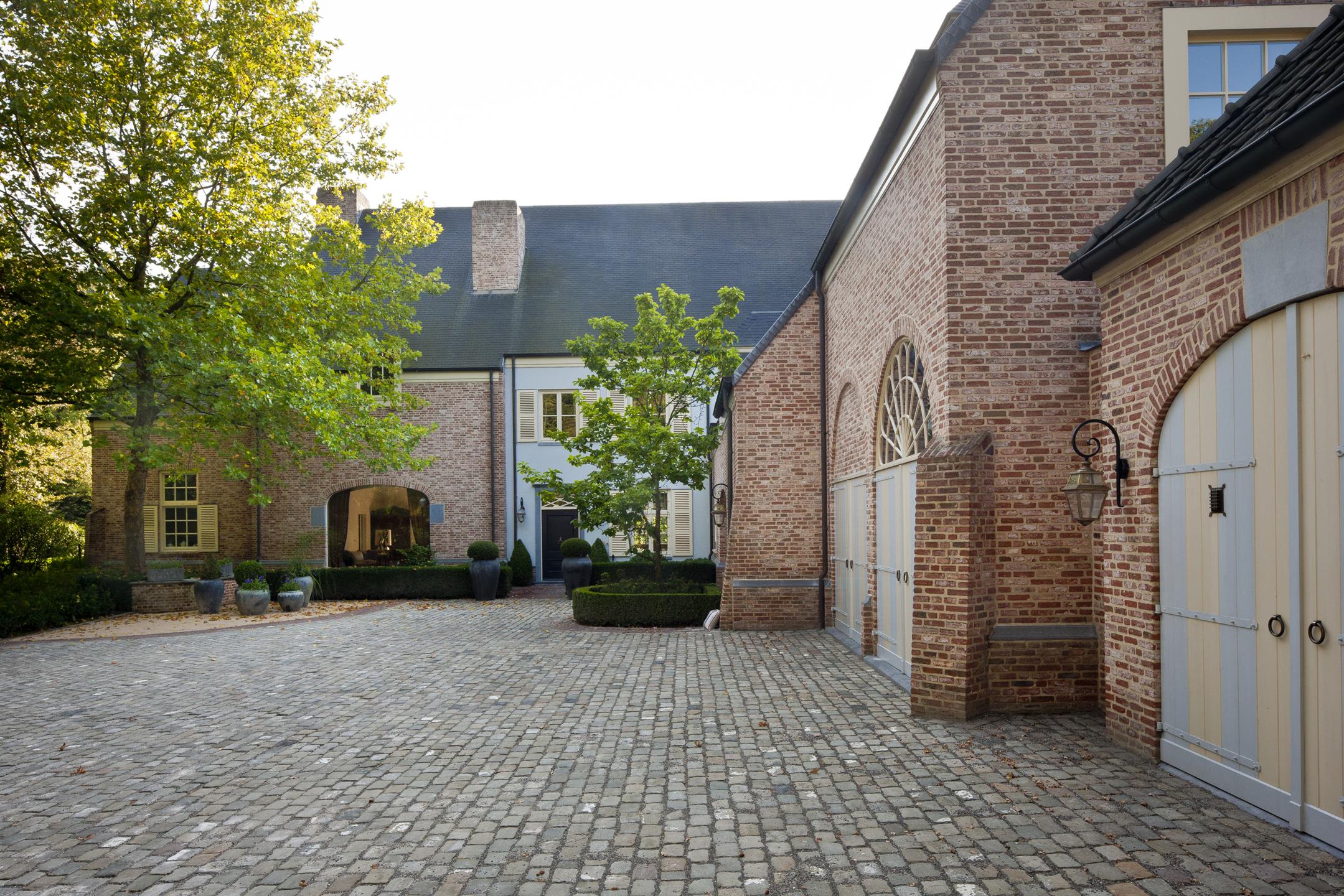 Prachtig afgewerkt landhuis in Engelse stijl met 5 slpks - foto 3