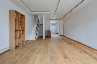 ToestandDeze prachtige woning heeft de afgelopen vier jaar een volledige transformatie ondergaan, waarbij gebruik is gemaakt van hoogwaardige...