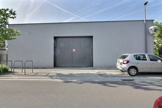 ***Wil je meer info of wens je een afspraak? Gert helpt je graag: gert.verdickt@copper.be***Op de grens van Grimbergen en Strombeek ligt dit volledig...