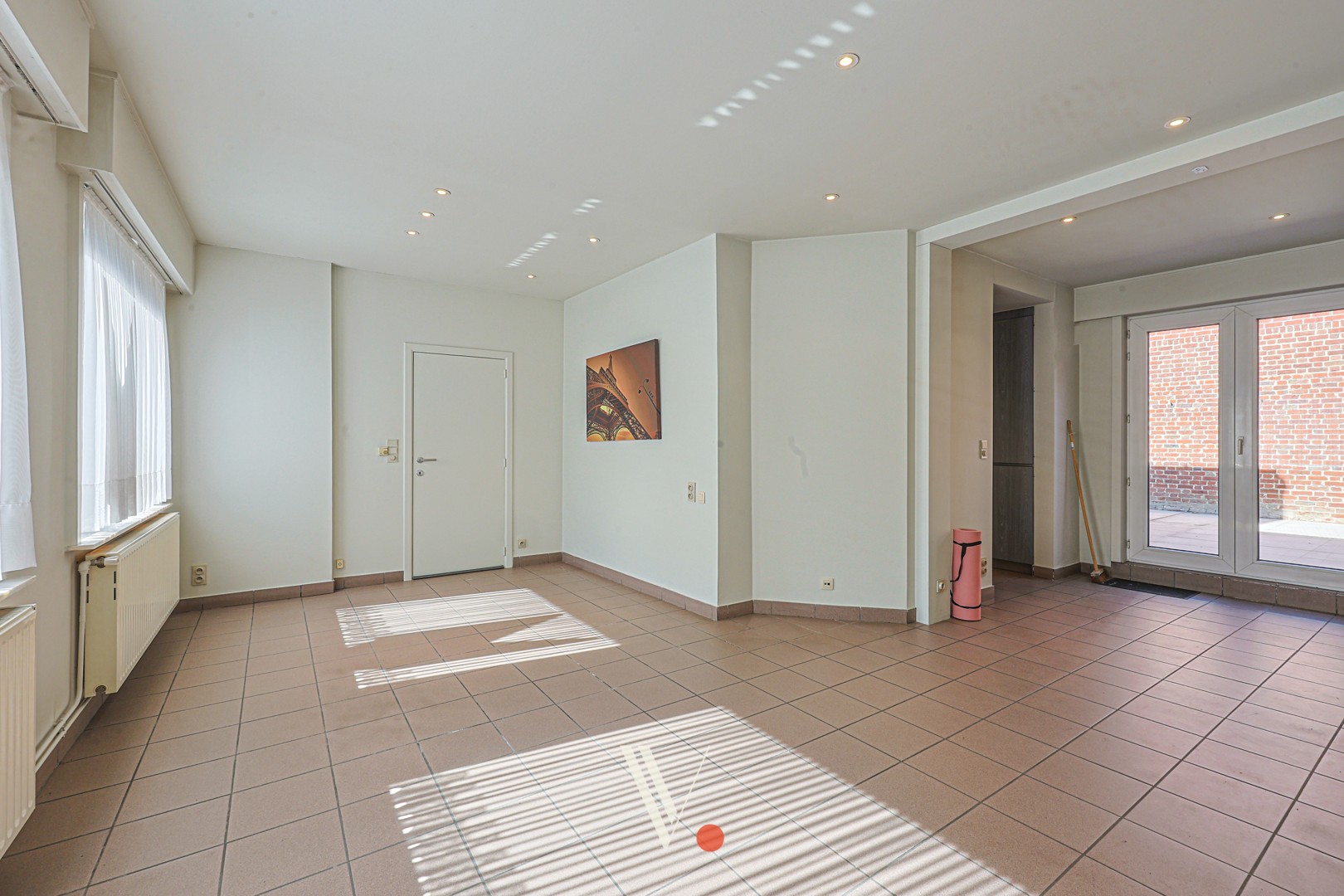 Woning met 2 slaapkamers, tuin en garage in centrum Izegem - foto 5