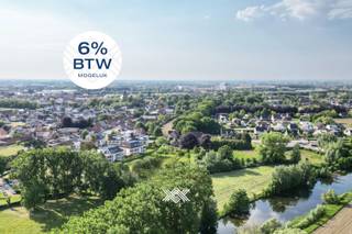 Dit tweeslaapkamer appartement van 124,90 m² op de eerste verdieping beschikt over een inkomhal met plaats voor een vestiairekast, een lichtrijke...