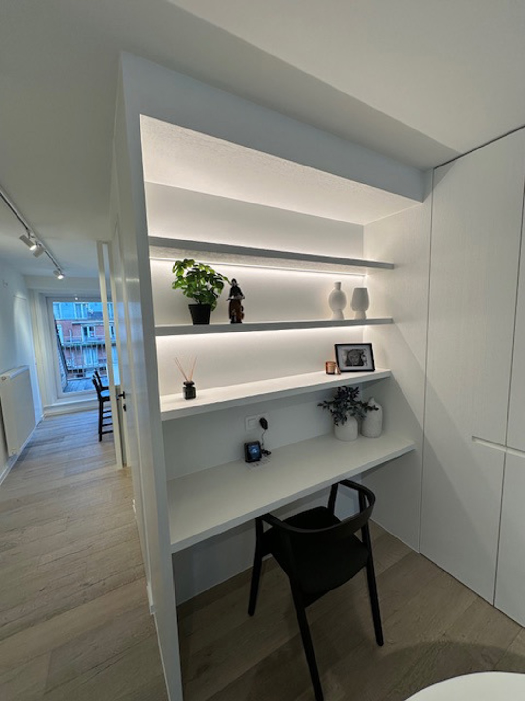 Stijlvol gerenoveerd appartement op een zucht van de zee! - foto 4