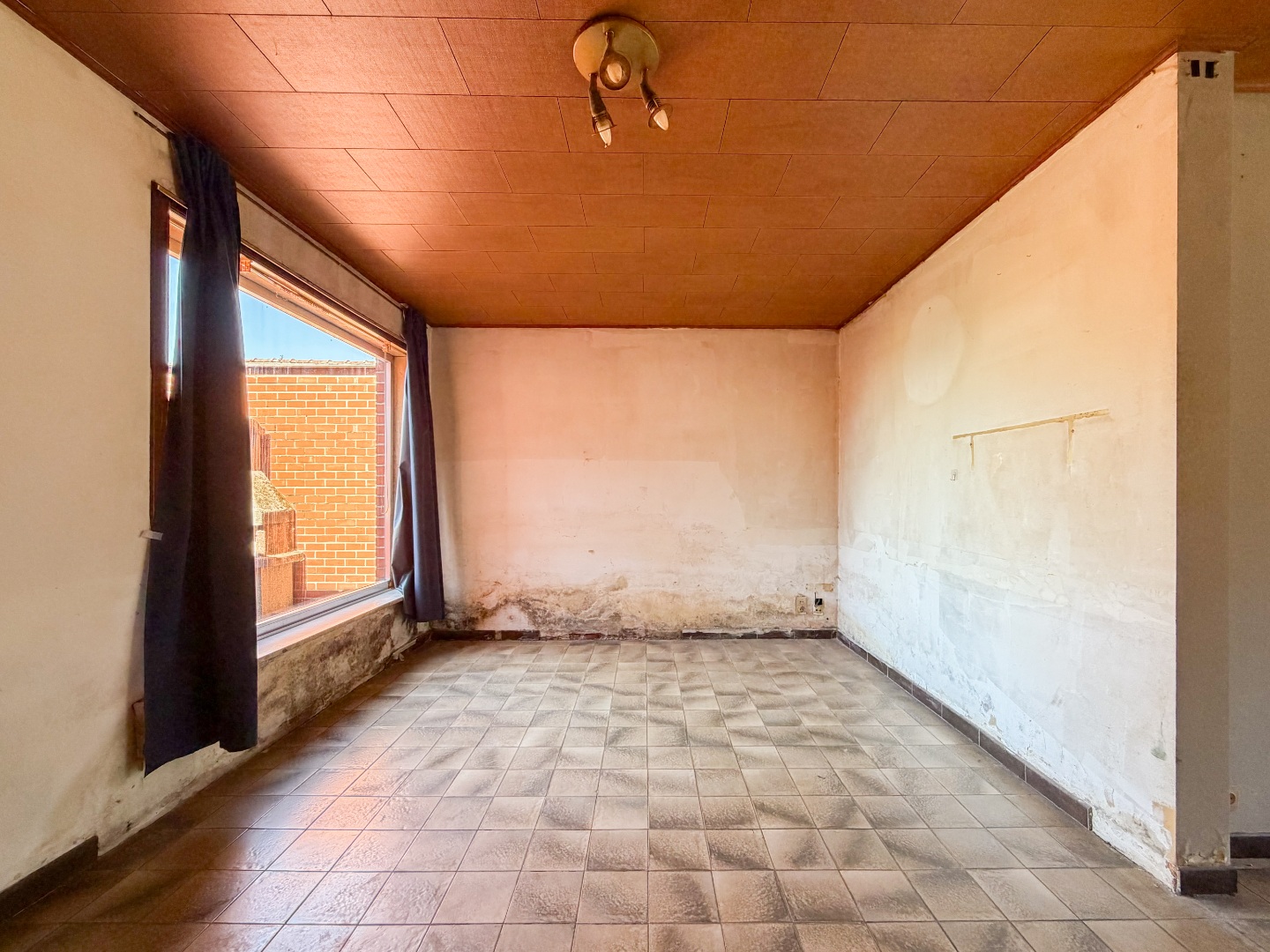 Te koop, te renoveren gezinswoning met inpandige garage en prachtig verzicht te Zwalm! - photo 5