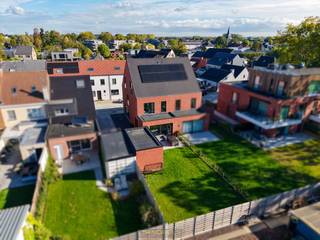 UITERST ENERGIEZUINIGE NIEUWBOUWWONING (E-peil 5!) gelegen in het hart van de VLAAMSE ARDENNEN. Op slechts enkele minuten van het...