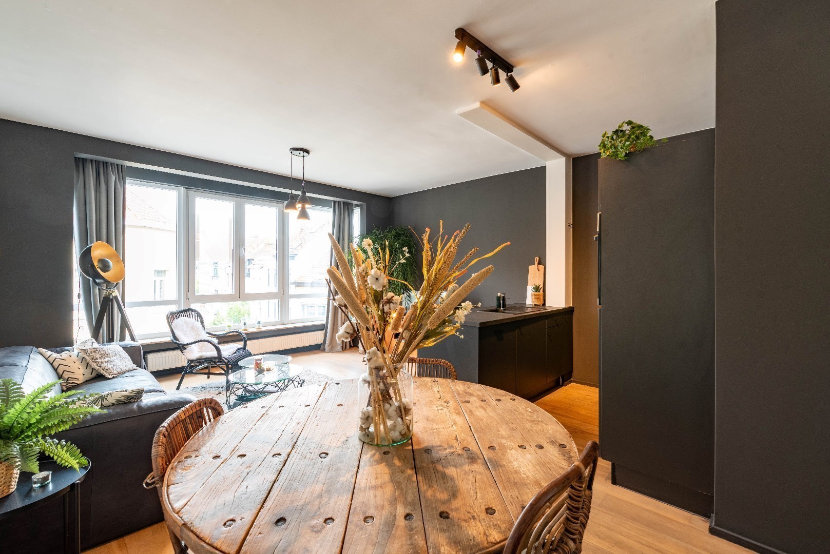 Instapklaar appartement met 2 slpks in kleinschalig gebouw - foto 2