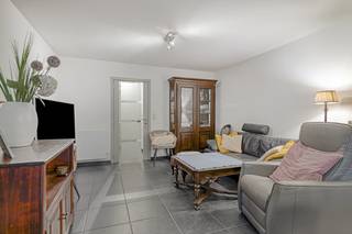 Despite this central location in Hasselt, Nicolaas Theelenstraat is a remarkably quiet street where it is pleasant to stay. This 2006 building is...