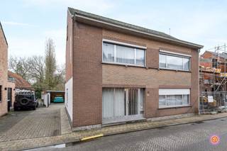Vandaag nemen we je mee naar deze zeer ruime woning met enorm veel potentieel gelegen in Wintam op een rustige locatie, op enkele minuten van de...