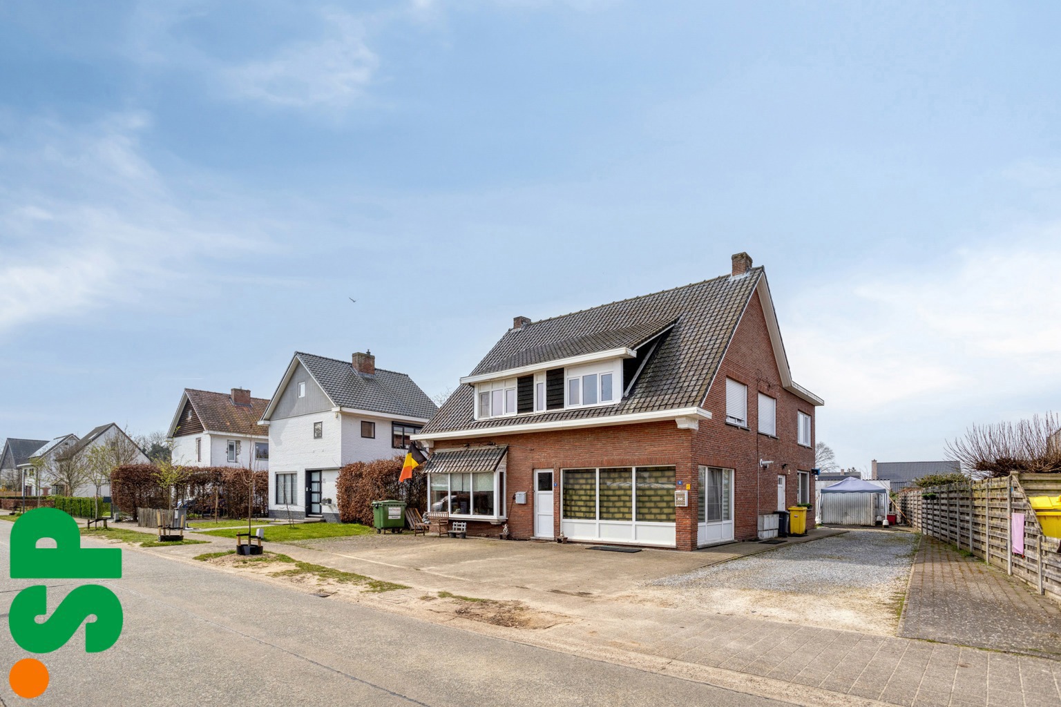 Unieke opbrengsteigendom op een toplocatie te Herentals. - foto 1
