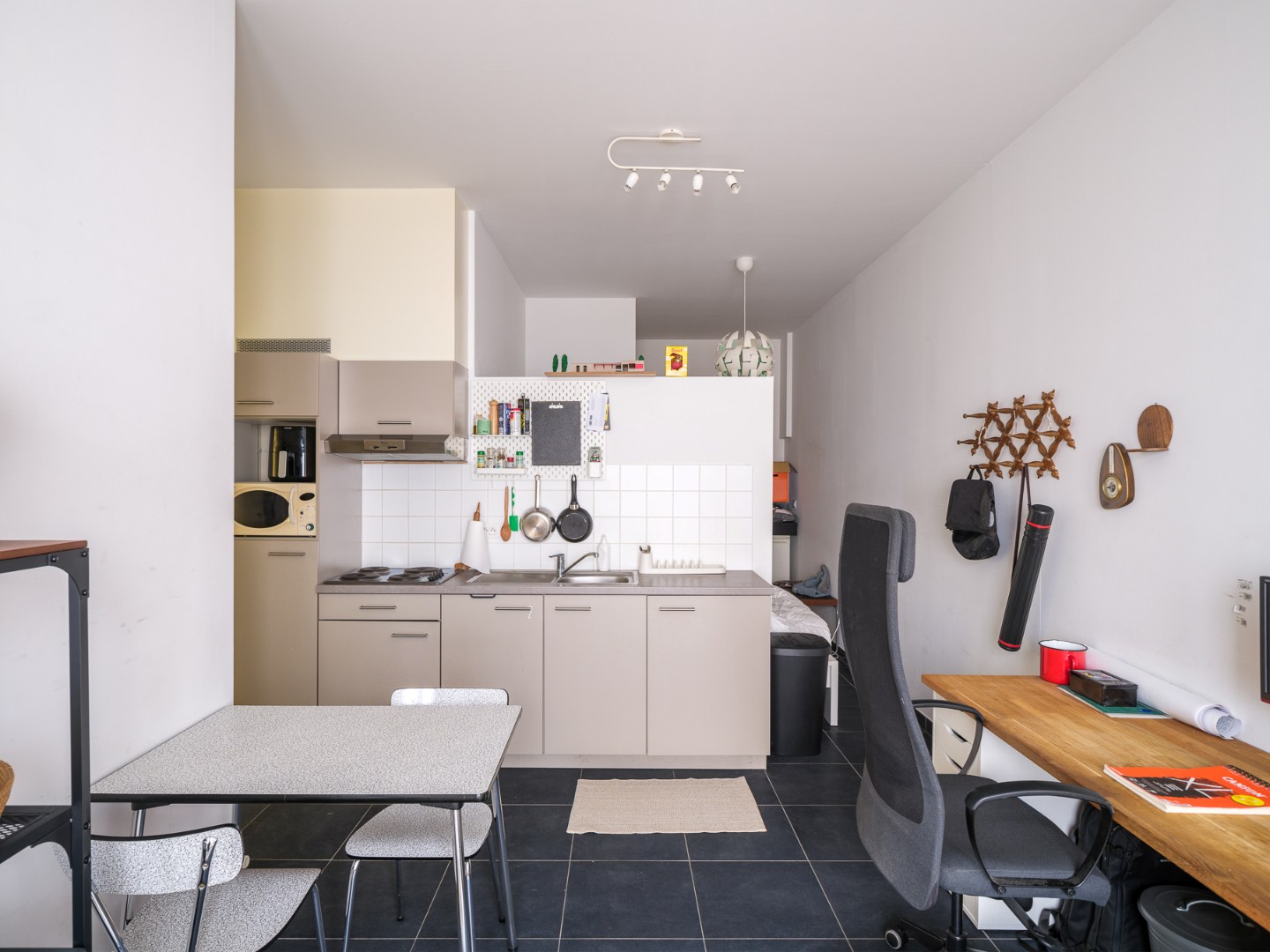 Studio idéalement situé avec coin nuit près du DECASCOOP - photo 5