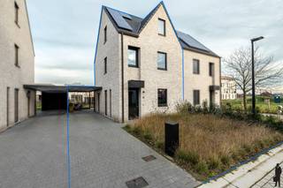 Huurprijs: 1.495 EUR per maandKosten plaatsbeschrijving zijn 50/50 te delen door huurder en verhuurderHuurwaarborg = 3 maanden huurBeschikbaar:...