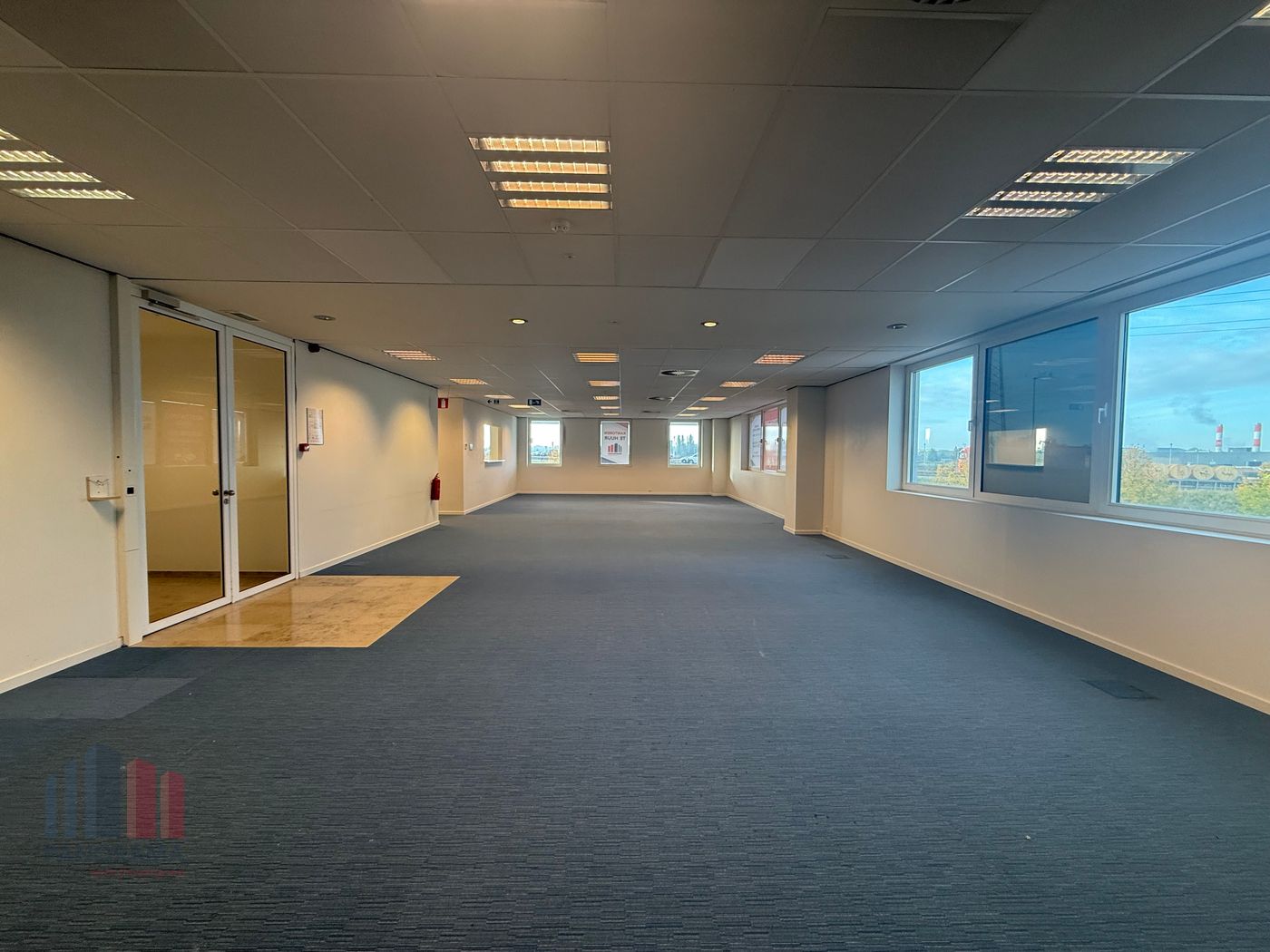 284 m² INSTAPKLARE KANTOREN OP TOPLOCATIE - foto 2