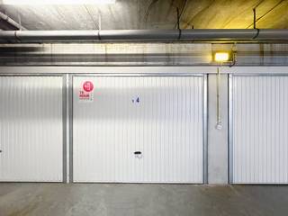 Afgesloten garagebox (-1) te huur in Nieuwpoort-Bad. De garagebox is gelegen in de residentie Morgenzon, Franslaan 121 en is voorzien van...