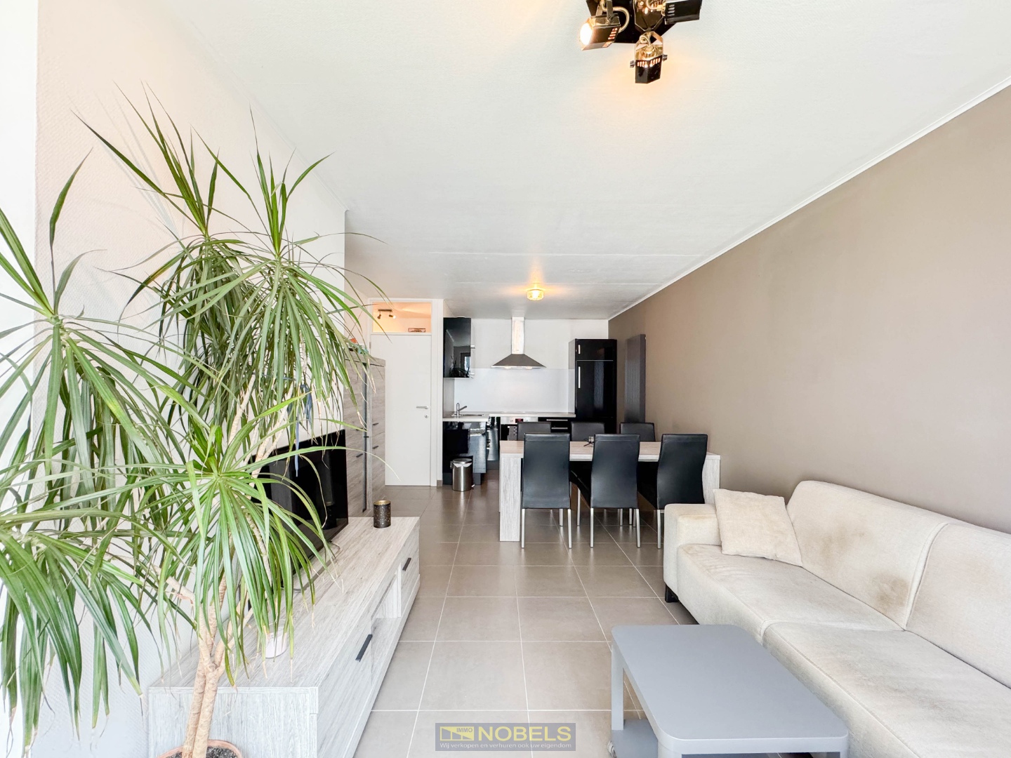 Te koop, instapklaar 1-slaapkamerappartement met terras in centrum Oudenaarde - foto 1