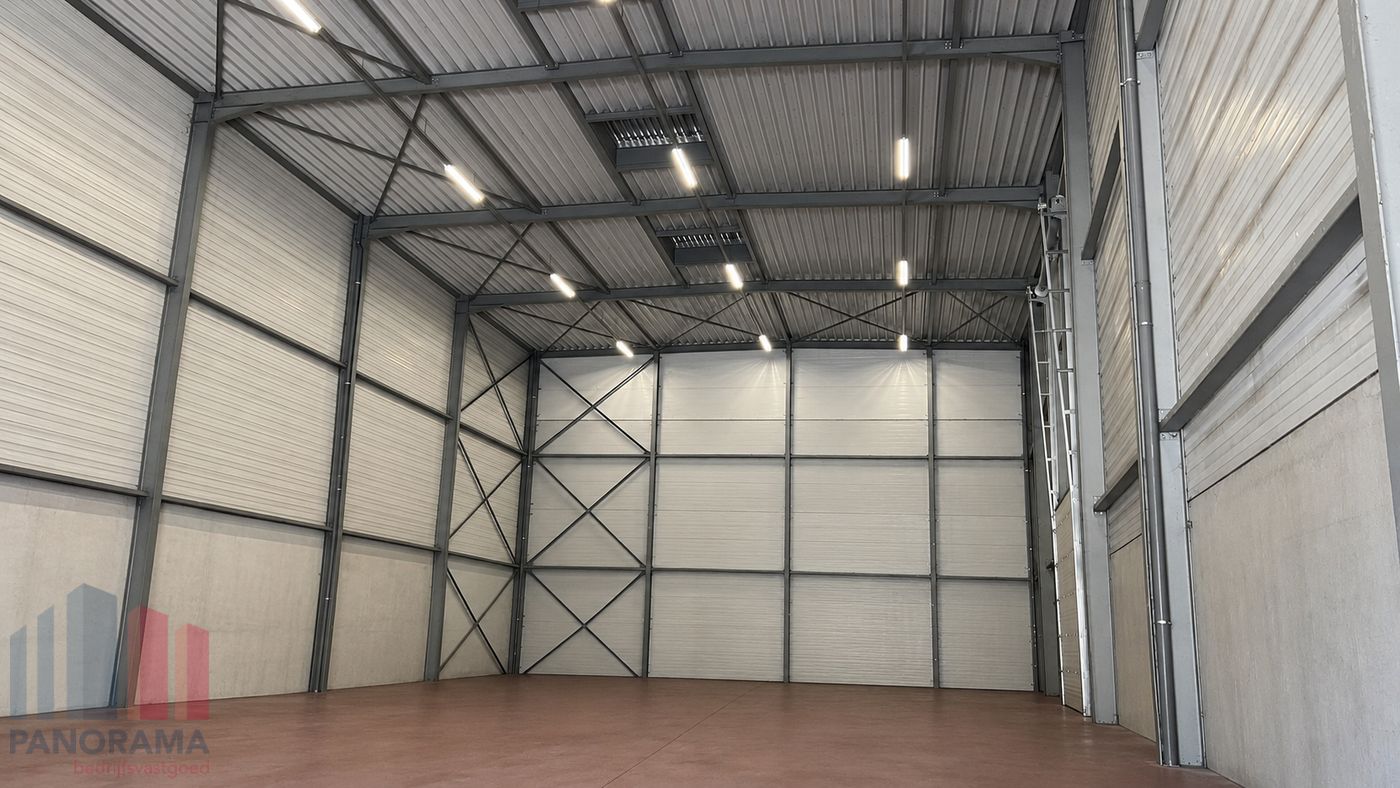 STRATEGISCH GELEGEN MULTIFUNCTIONEEL BEDRIJFSGEBOUW NABIJ E313/E314 - foto 4