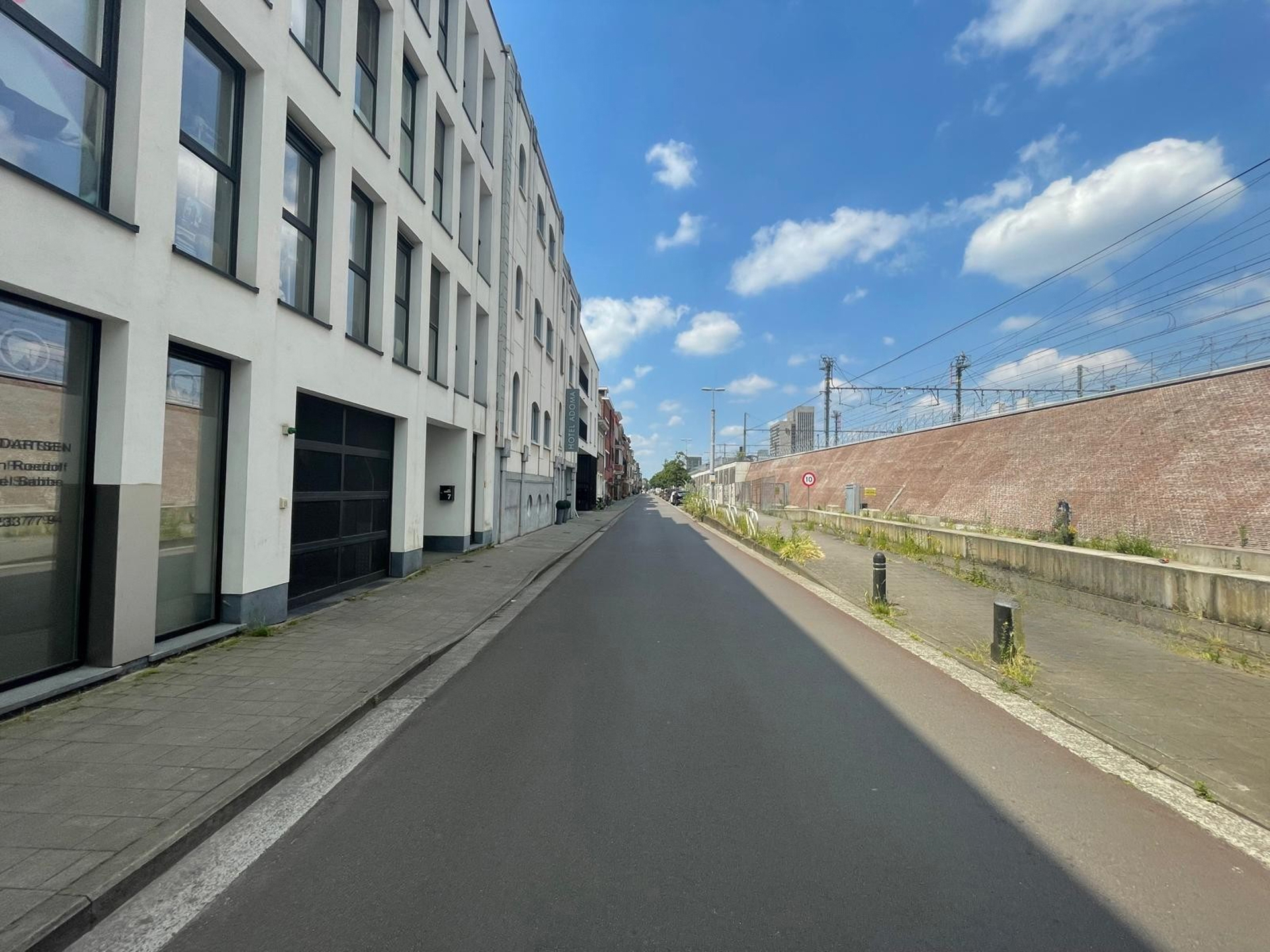 Garage for sale in Ghent - photo 1