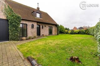 Move-in ready villa with great potential, ideal for families and self-employed professionals – Koolputstraat 68, 9120 MelseleLooking for a home that...
