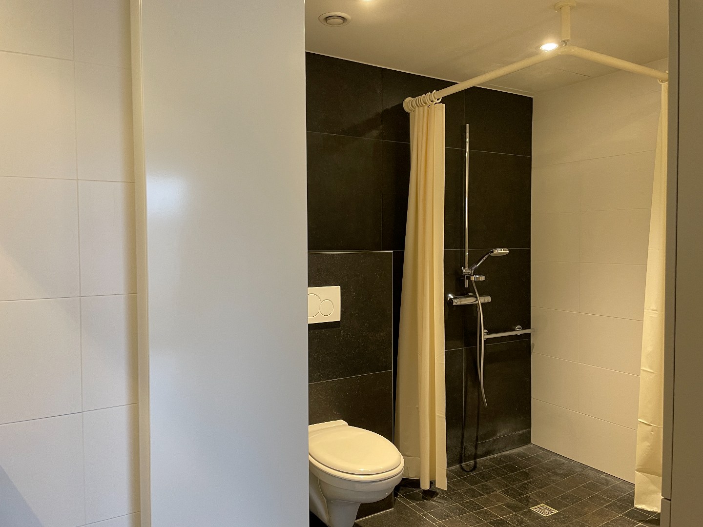 Luxe villa-appartement met terras, lift en garage in Melle, 1 slaapkamer, EPC-waarde 90.00, energielabel A, bewoonbare oppervlakte 70.00 - foto 5