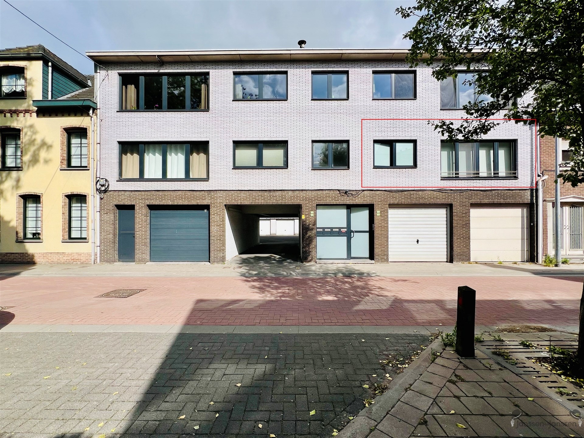 2 slaapkamer appartement met garage - foto 1